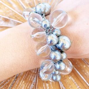 EUC Silver & Clear Bubbles Design Bracelet